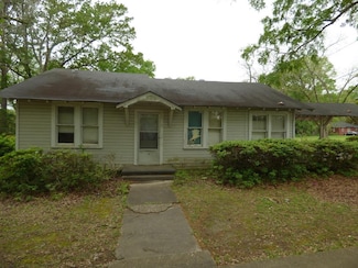 415 N Magnolia St, McComb, MS 39648