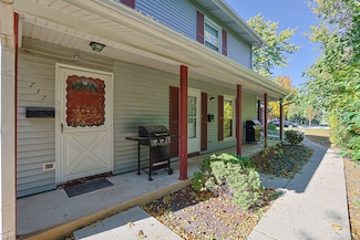 737 Wellington Ave Unit U4, Elk Grove Village, IL 60007