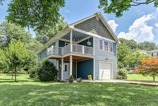 421 Lee St, Bedford, VA 24523