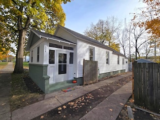 114 Barnett St NE, Grand Rapids, MI 49503