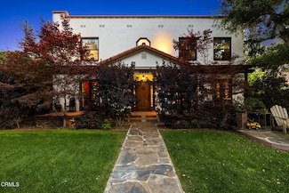 1052 New York Dr, Altadena, CA 91001