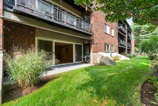 1210 Greendale Ave Unit 308, Needham, MA 02492