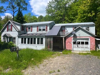 36 Sparrow Ln, Wilmington, VT 05363