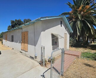 765 S Pratt St, Tulare, CA 93274