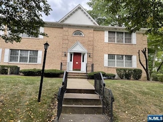 10 S Irving St Unit 8A, Ridgewood, NJ 07450
