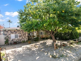 127 W 11th Ave, Escondido, CA 92025