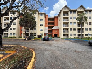 8180 Geneva Ct Unit 126, Doral, FL 33166