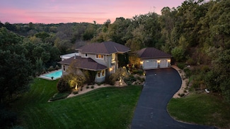 1334 27th St, Hudson, WI 54016