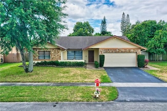 8221 NW 49th St, Lauderhill, FL 33351