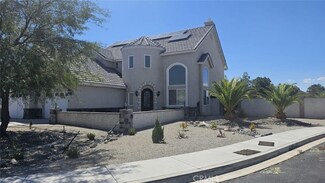 11238 Lindsay Ln, Apple Valley, CA 92308