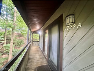 1722 Treetop Trail Unit 15, Akron, OH 44313