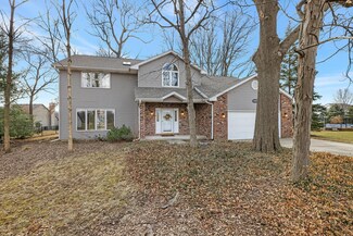 805 S Jeffery Dr, Mahomet, IL 61853