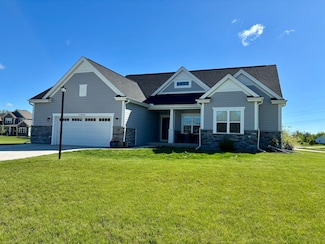 W197N5080 Cypress Ct, Menomonee Falls, WI 53051