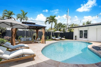 2001 NE 62nd St, Fort Lauderdale, FL 33308