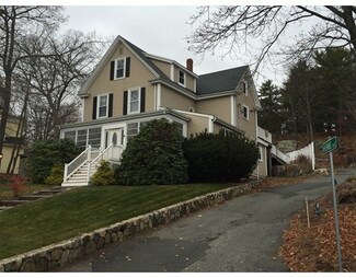16 Oak St, Wakefield, MA 01880