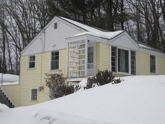 10 Lakeview Dr, West Lebanon, NH 03784