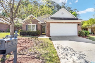 925 Greystone Highlands Cir, Birmingham, AL 35242