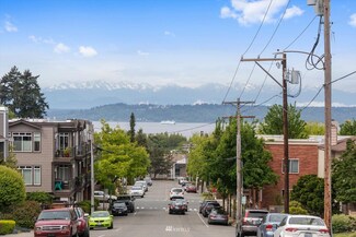 555 Walnut St Unit 4, Edmonds, WA 98020