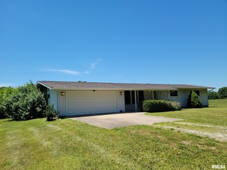 1509 Hickory Point Rd, Metamora, IL 61548