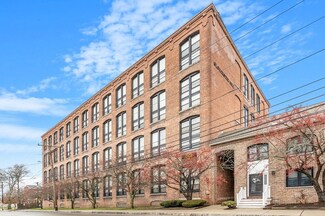 33 Maplewood Ave Unit 308, Gloucester, MA 01930