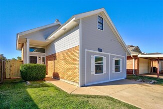 2317 Cedar Brook Dr, Moore, OK 73160