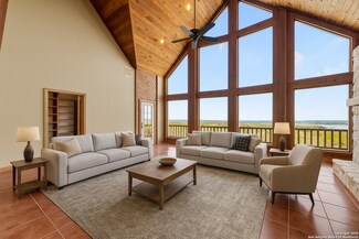 1174 Highland Terrace Dr, Canyon Lake, TX 78133