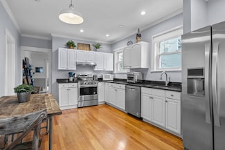 102 Grant St Unit 102, Somerville, MA 02145