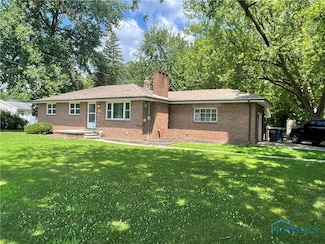5626 Dorr St, Toledo, OH 43615
