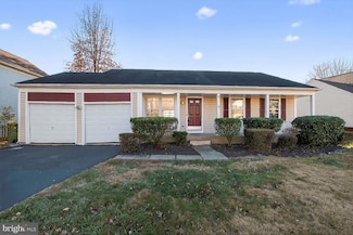 14 Braxton Dr, Sterling, VA 20165