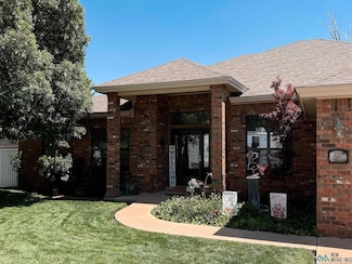 2321 Happy Ln, Clovis, NM 88101