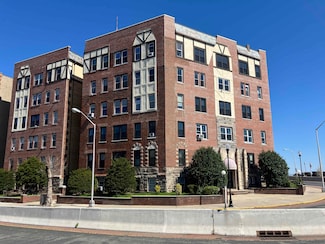 7435 Blvd E Unit 39, North Bergen, NJ 07047