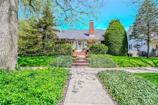 401 Hadley Ave, Dayton, OH 45419
