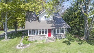 2893 S Osborn Ave, Fremont, MI 49412