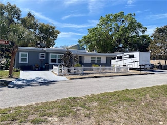 126 E Center St, Tarpon Springs, FL 34689
