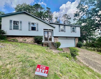318 Alamo Dr, Little Rock, AR 72211