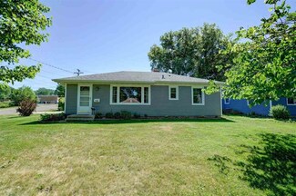 5000 Shore Acres Rd, Monona, WI 53716