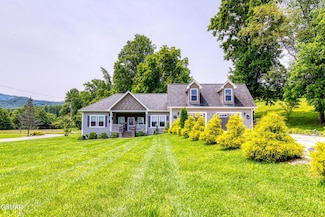 3653 Sugar Tree Dr, Sevierville, TN 37862