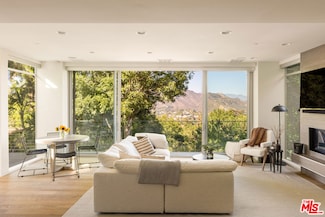 7350 Pacific View Dr, Los Angeles, CA 90068