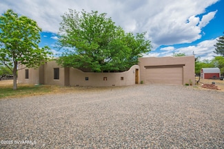 10425 E Willow Dr, Cornville, AZ 86325