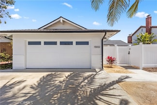 15832 Standish Ln, Huntington Beach, CA 92647