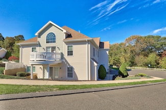 211 Pine Hill Blvd Unit 211, Plymouth, CT 06782