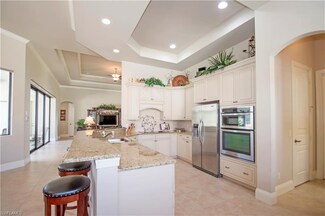 922 Tivoli Ct, Naples, FL 34104