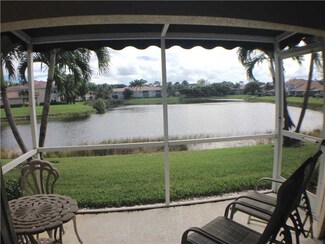 385 Dover Place Unit 403, Naples, FL 34104