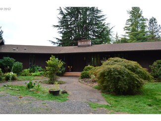 48755 Mcfarland Rd, Oakridge, OR 97463