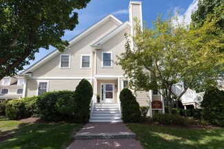305 Hampton Way, Abington, MA 02351