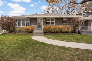 2194 Gardenette Dr N, Saint Paul, MN 55110