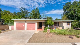 1421 Stanford Dr NE, Albuquerque, NM 87106
