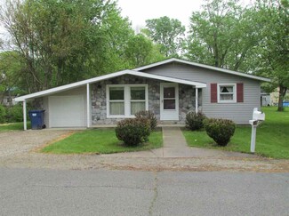 181 S Berry St, Andrews, IN 46702