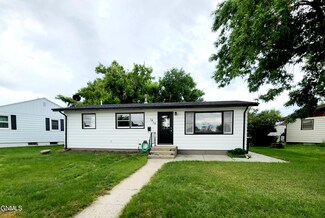 1615 10th Ave W, Williston, ND 58801