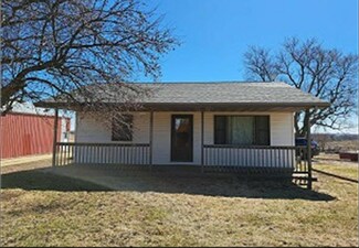 11866 Cox Springs Rd, Peosta, IA 52068